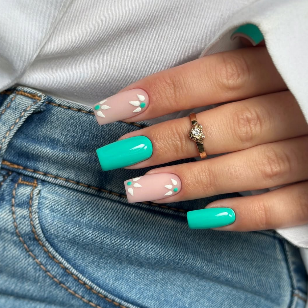 Sun_s_Out_Nails_Out_De_Top_10_Gellak_Kleuren_van_Deze_Zomer_11_